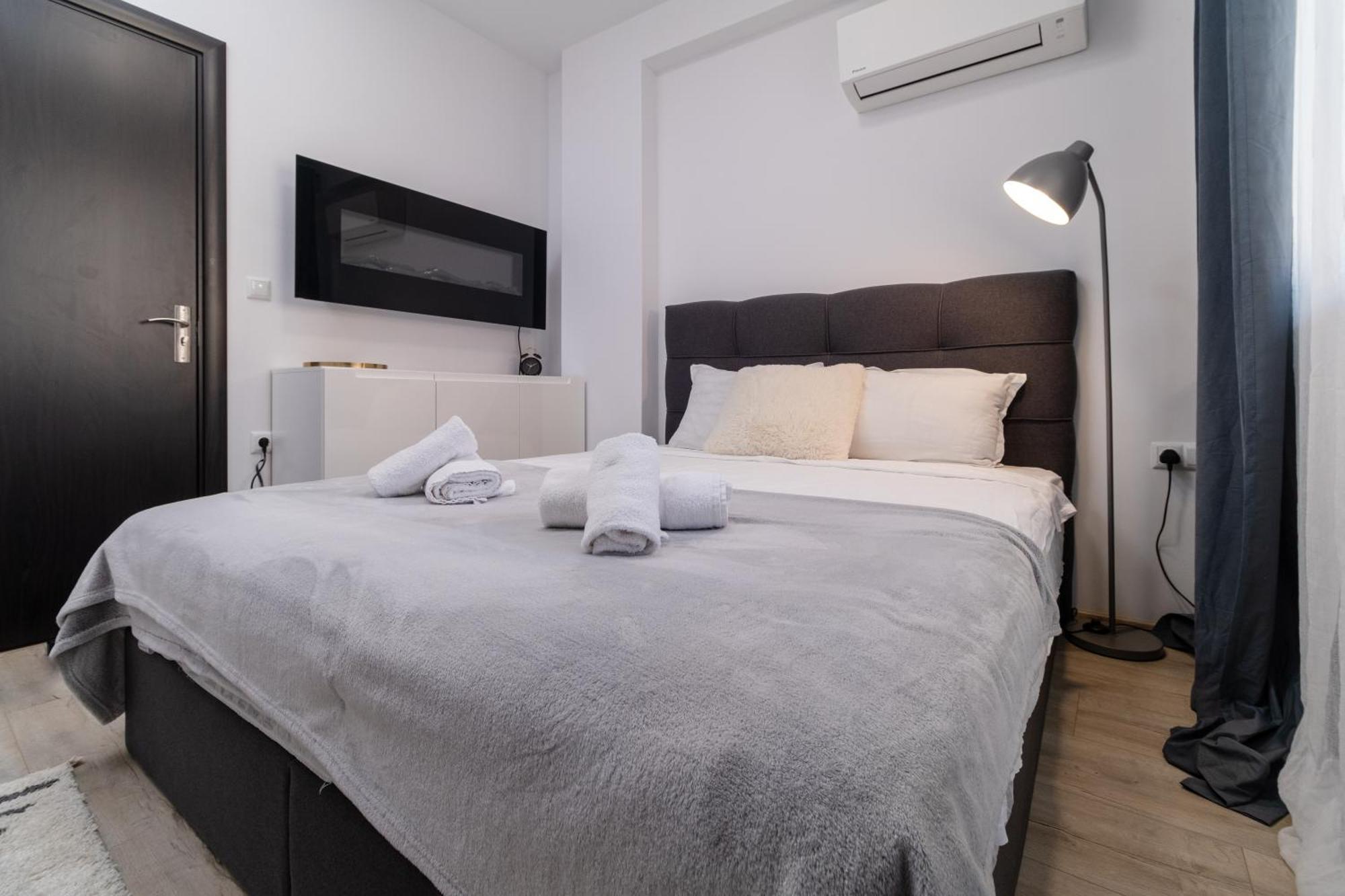 1-Bedroom Apartment With Free Private Parking Plovdiv Bagian luar foto