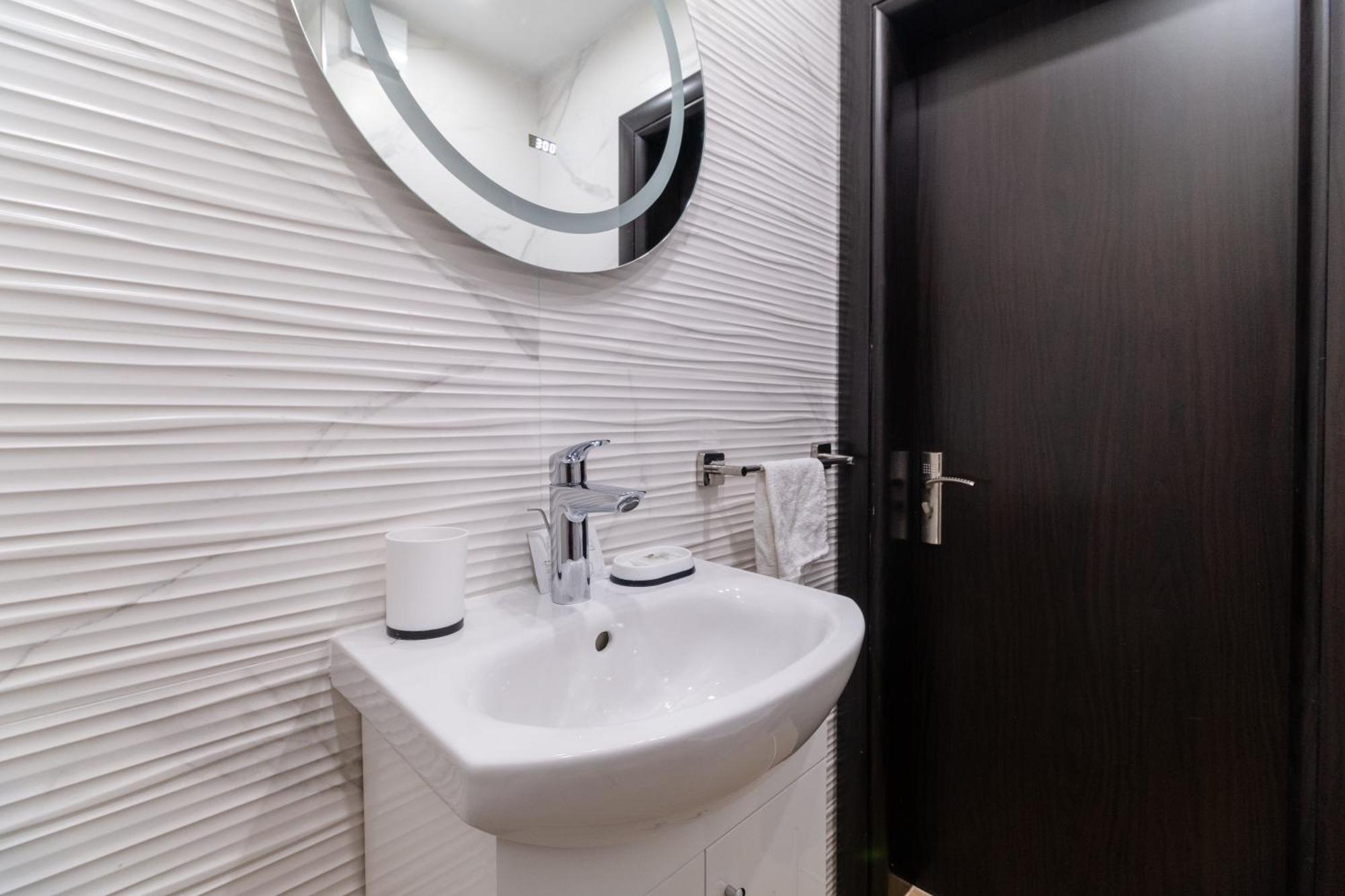 1-Bedroom Apartment With Free Private Parking Plovdiv Bagian luar foto