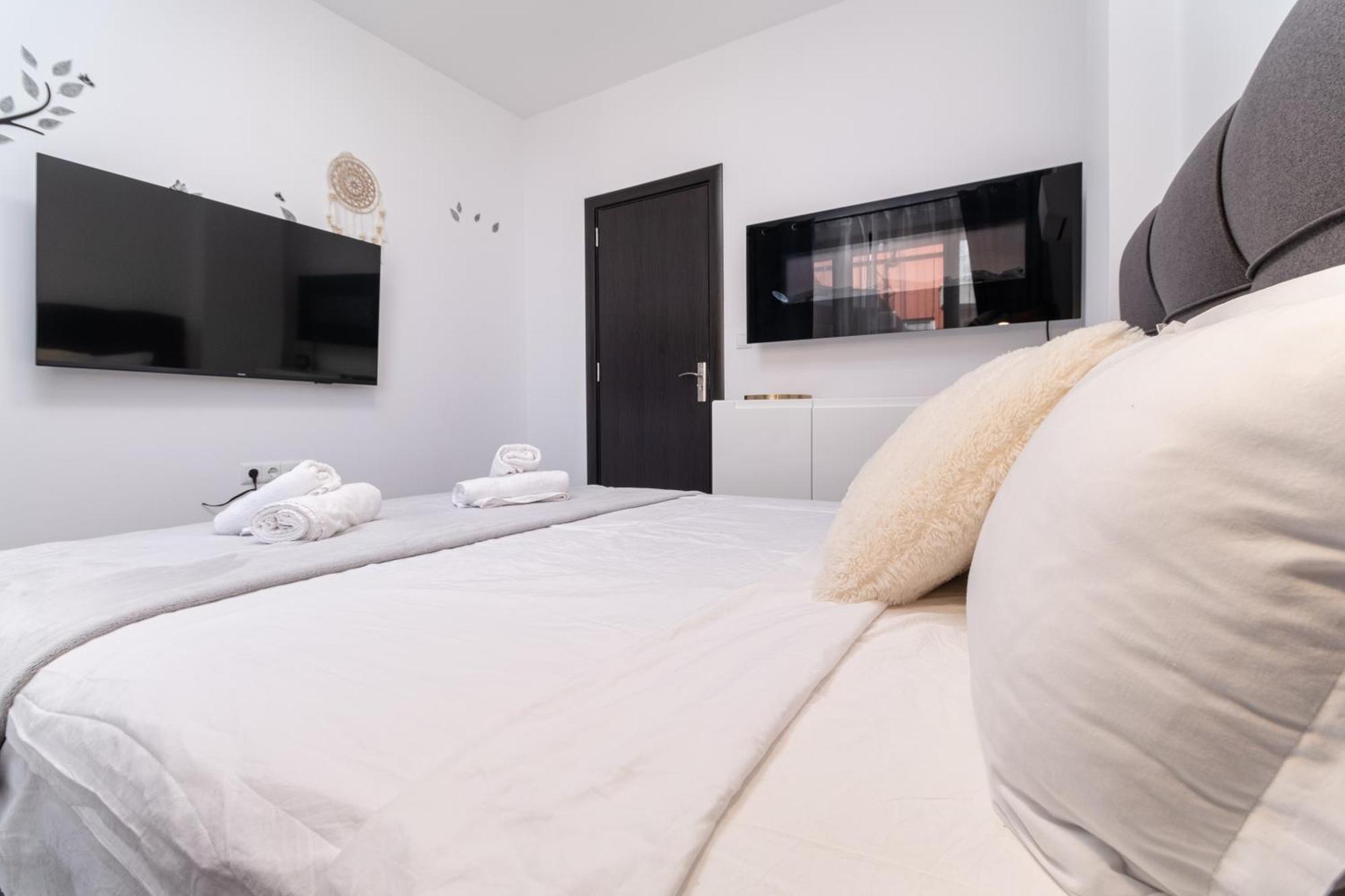 1-Bedroom Apartment With Free Private Parking Plovdiv Bagian luar foto